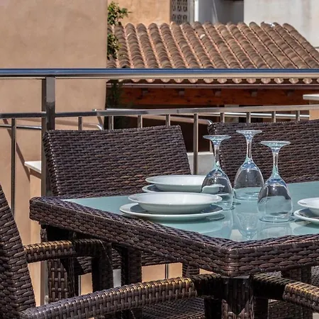 Superb House 200m From The Center Of By Renthousing Holiday home