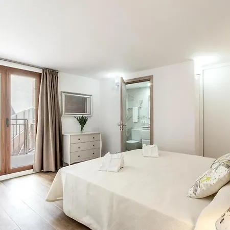 Holiday home Superb House 200m From The Center Of By Renthousing