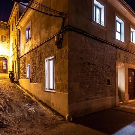 Superb House 200m From The Center Of By Renthousing Casa de Férias