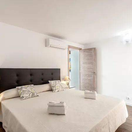 Superb House 200m From The Center Of By Renthousing Holiday home