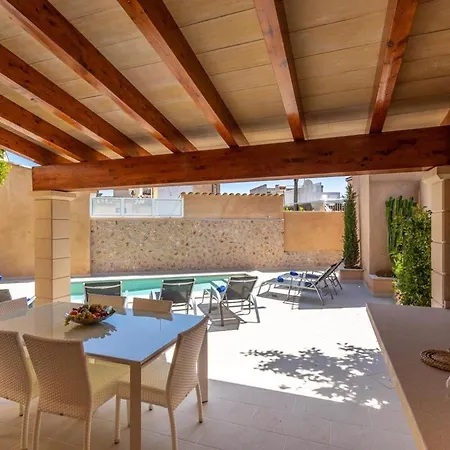 Superb House 200m From The Center Of By Renthousing בית נופש פוינסה